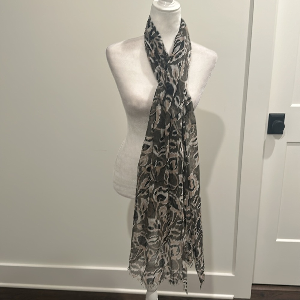 NWT Loft Lightweight Rectangle Scarf